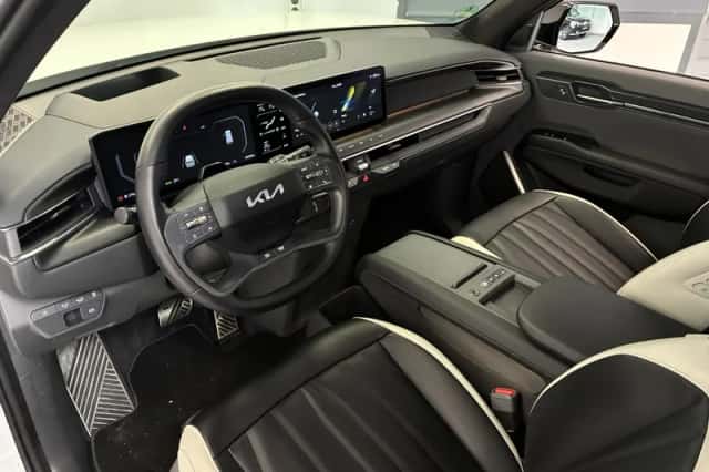 Kia EV9 (2023) thumbnail 4