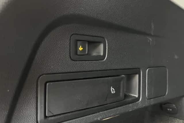Volkswagen Tiguan (2019) thumbnail 6