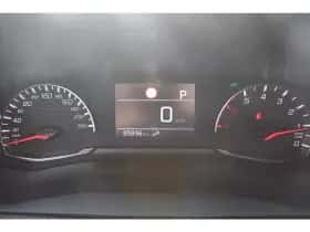 Peugeot 2008 (2021) thumbnail 12