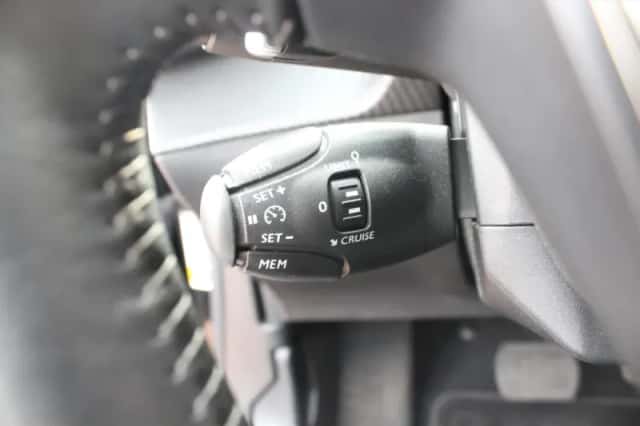 Peugeot 2008 (2021) thumbnail 14