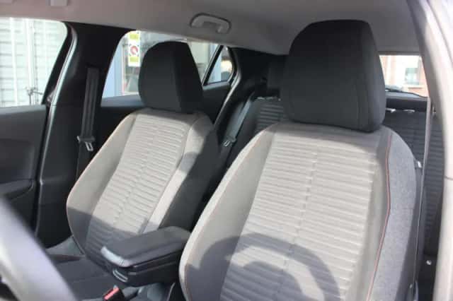 Peugeot 2008 (2021) thumbnail 15