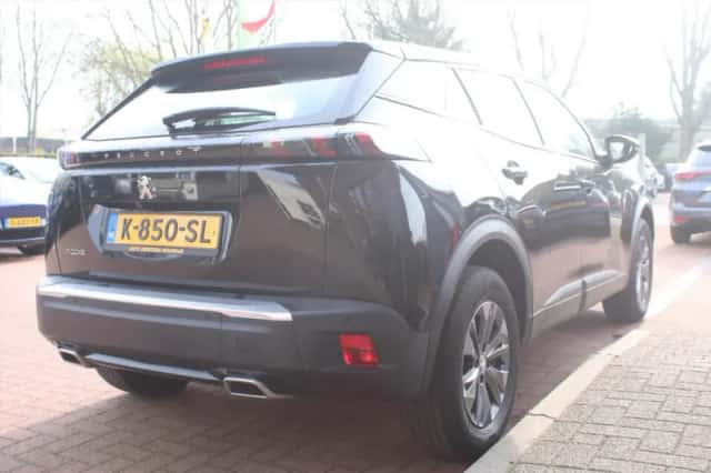 Peugeot 2008 (2021) thumbnail 5