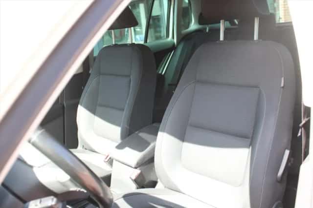 Volkswagen Tiguan (2010) thumbnail 12