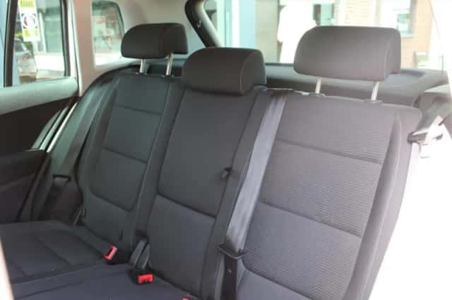 Volkswagen Tiguan (2010) thumbnail 13