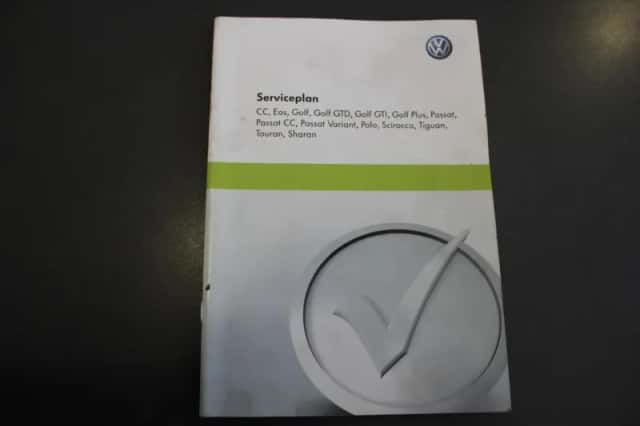 Volkswagen Tiguan (2010) thumbnail 16