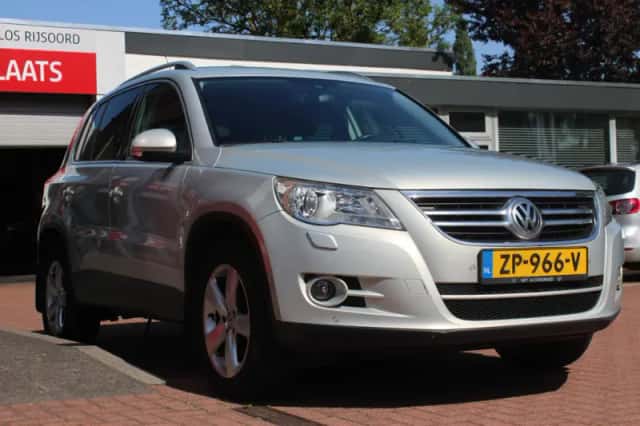 Volkswagen Tiguan (2010) thumbnail 6