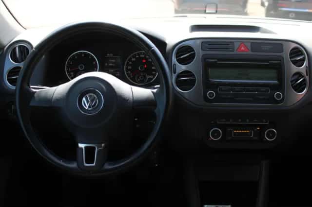 Volkswagen Tiguan (2010) thumbnail 7