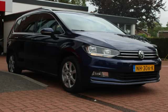 Volkswagen Touran (2017) thumbnail 6