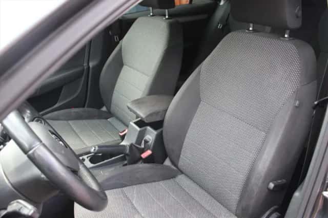 Škoda Octavia (2015) thumbnail 13