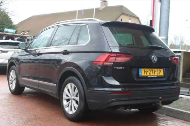 Volkswagen Tiguan (2020) thumbnail 3