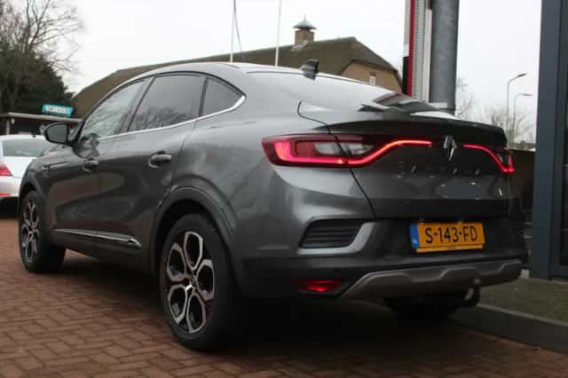 Renault Arkana (2023) thumbnail 3