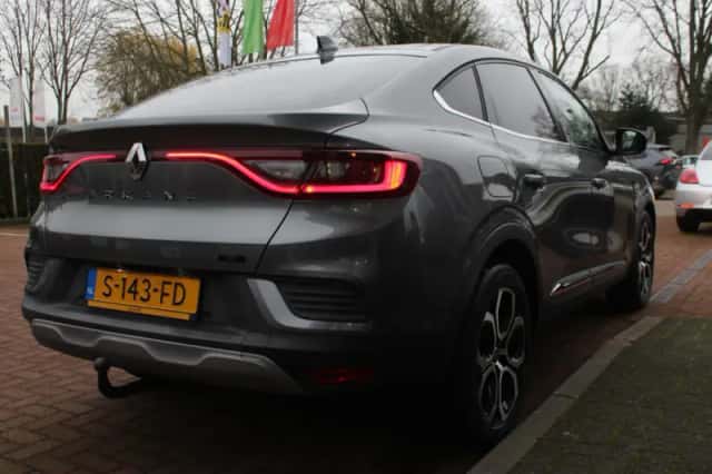 Renault Arkana (2023) thumbnail 5