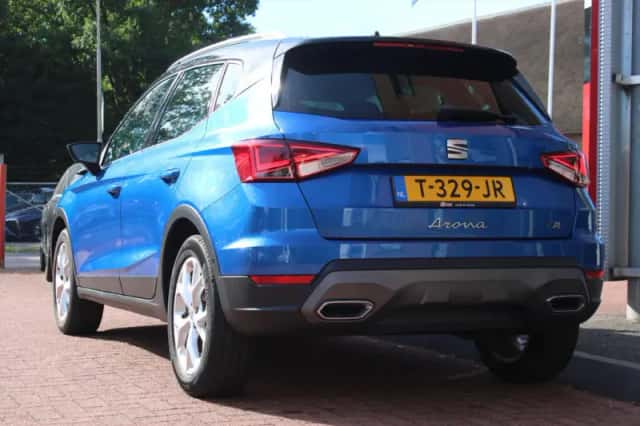 SEAT Arona (2022) thumbnail 3