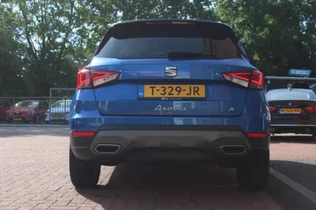 SEAT Arona (2022) thumbnail 4