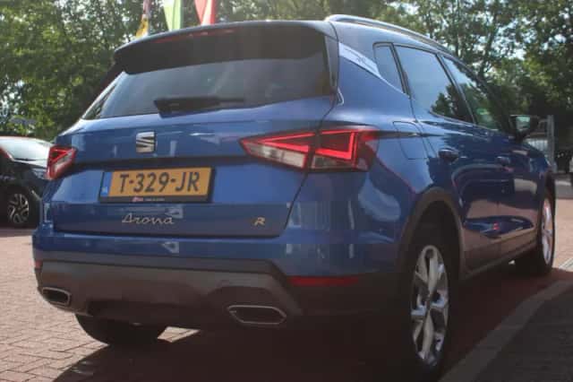 SEAT Arona (2022) thumbnail 5