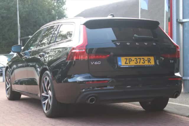 Volvo V60 (2019) thumbnail 3