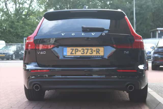 Volvo V60 (2019) thumbnail 4