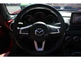 Mazda MX-5 (2018) thumbnail 11