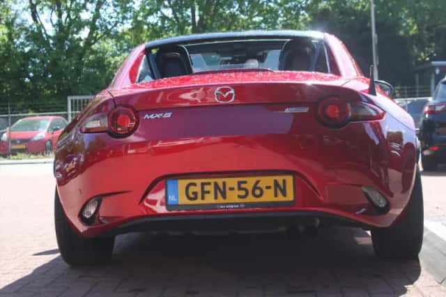 Mazda MX-5 (2018) thumbnail 5