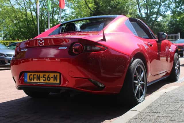 Mazda MX-5 (2018) thumbnail 6