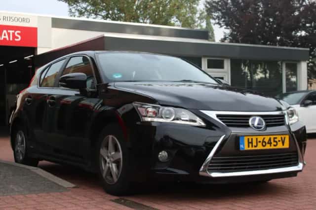Lexus CT (2015) thumbnail 6
