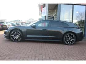 Porsche Taycan (2023) thumbnail 3