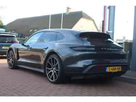 Porsche Taycan (2023) thumbnail 4