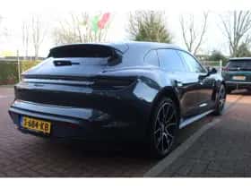 Porsche Taycan (2023) thumbnail 6
