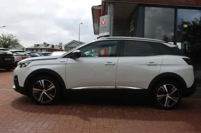 Peugeot 3008 (2020) thumbnail 2