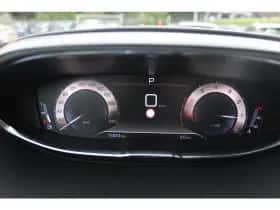 Peugeot 3008 (2020) thumbnail 12
