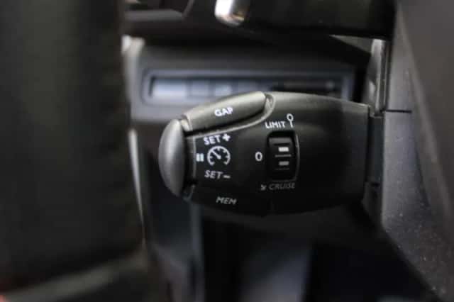 Peugeot 3008 (2020) thumbnail 13