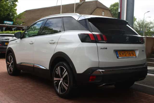 Peugeot 3008 (2020) thumbnail 3