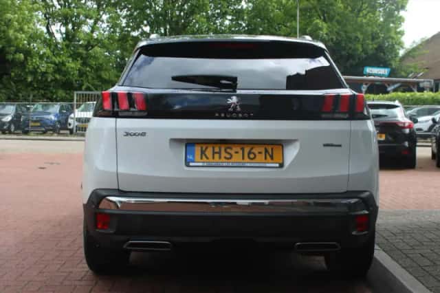 Peugeot 3008 (2020) thumbnail 4