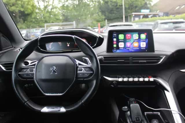 Peugeot 3008 (2020) thumbnail 7