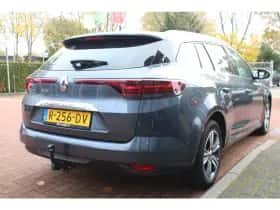 Renault Mégane (2022) thumbnail 5