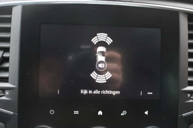 Renault Mégane (2022) thumbnail 10