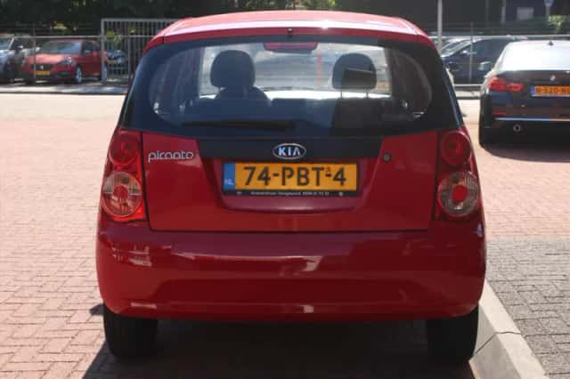 Kia Picanto (2011) thumbnail 4