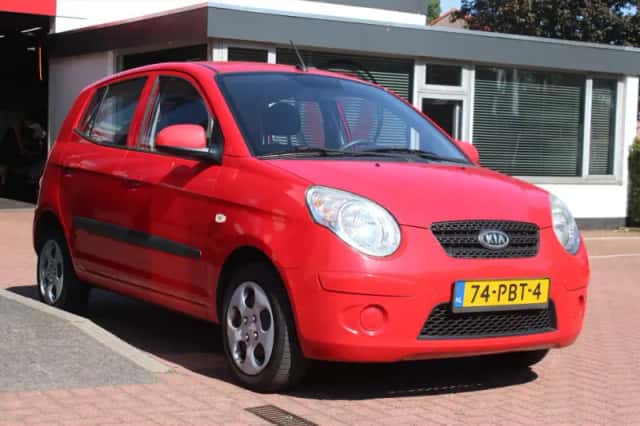 Kia Picanto (2011) thumbnail 6