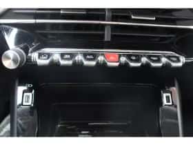 Peugeot 2008 (2021) thumbnail 11