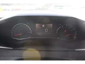 Peugeot 2008 (2021) thumbnail 12