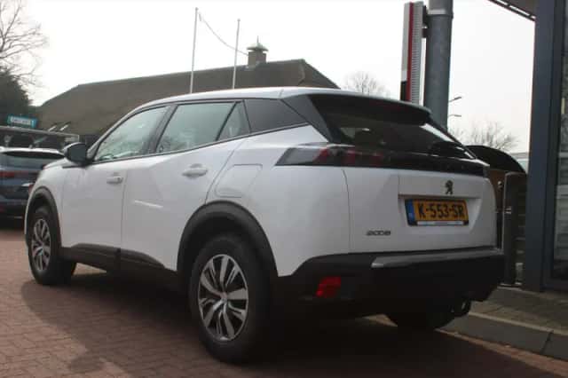 Peugeot 2008 (2021) thumbnail 3
