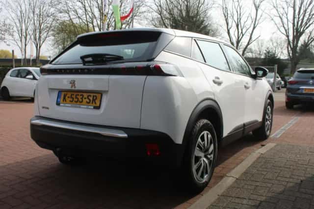 Peugeot 2008 (2021) thumbnail 5