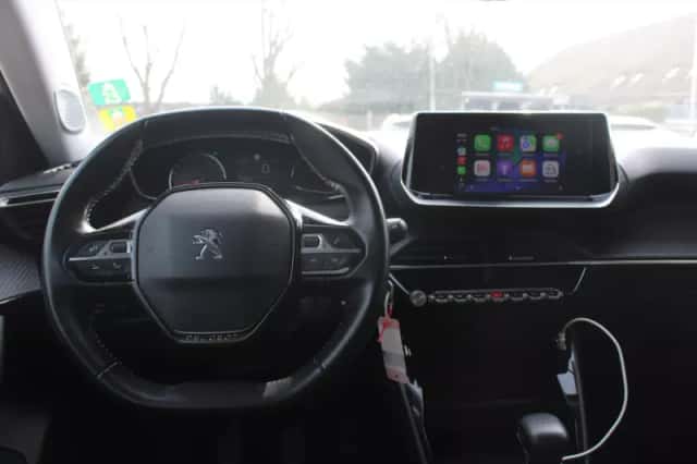 Peugeot 2008 (2021) thumbnail 7