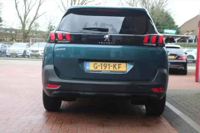 Peugeot 5008 (2019) thumbnail 4