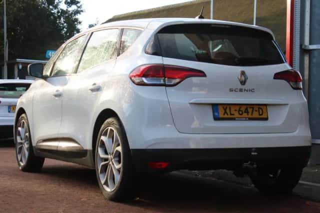 Renault Scénic (2017) thumbnail 3