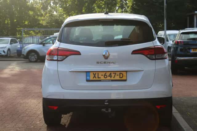 Renault Scénic (2017) thumbnail 4