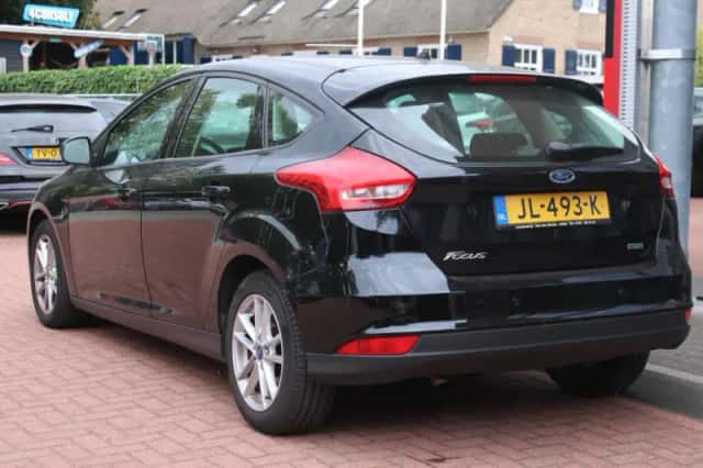 Ford Focus (2016) thumbnail 3