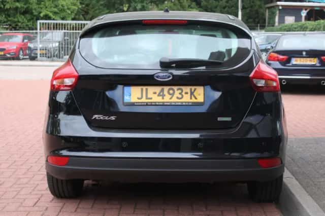 Ford Focus (2016) thumbnail 4