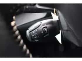 Peugeot 2008 (2021) thumbnail 12