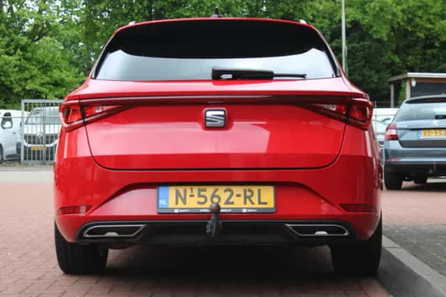 SEAT Leon (2021) thumbnail 4